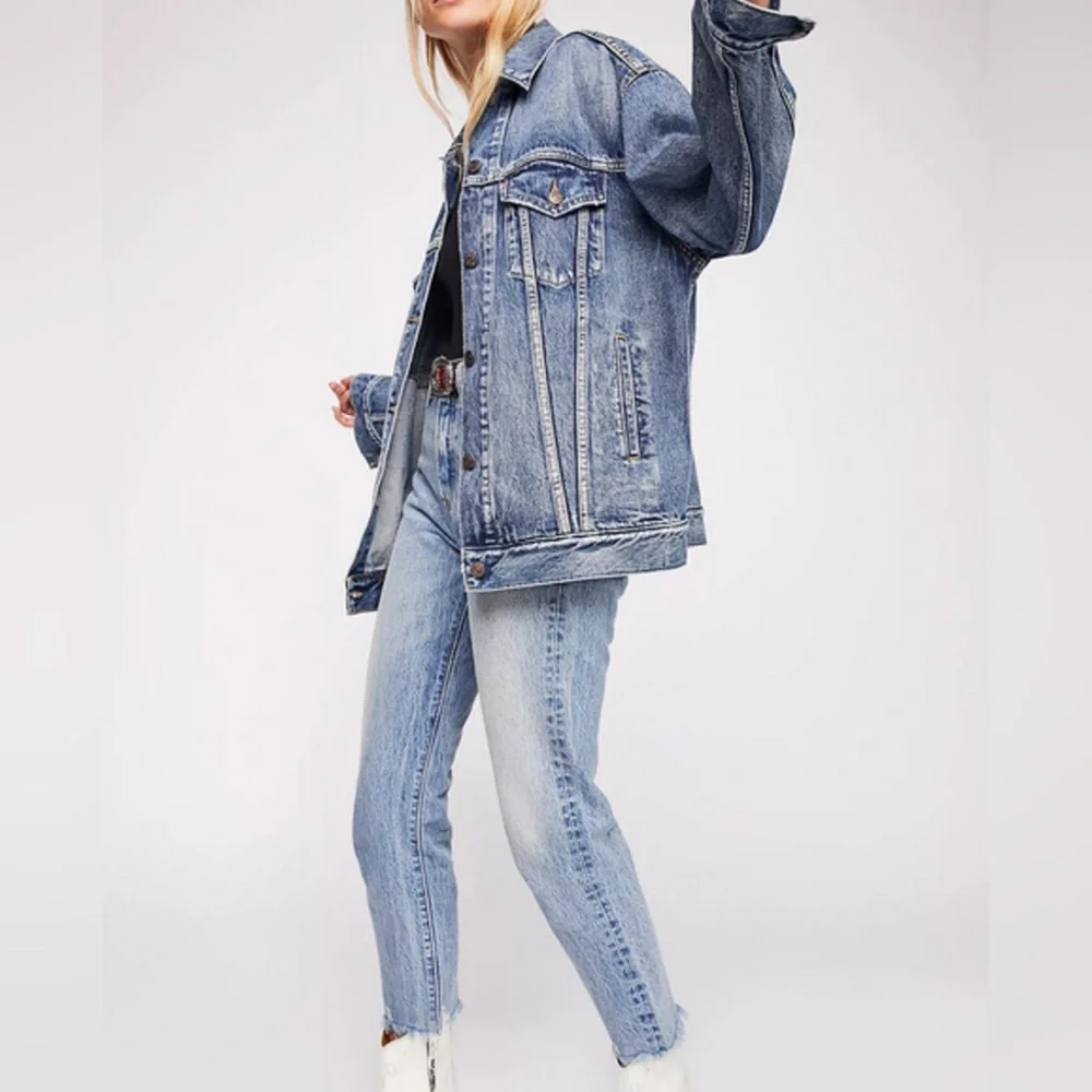 Coveted Levi's Wedgie Icon High-Rise Jeans. Size 28. - Picture 12 of 14